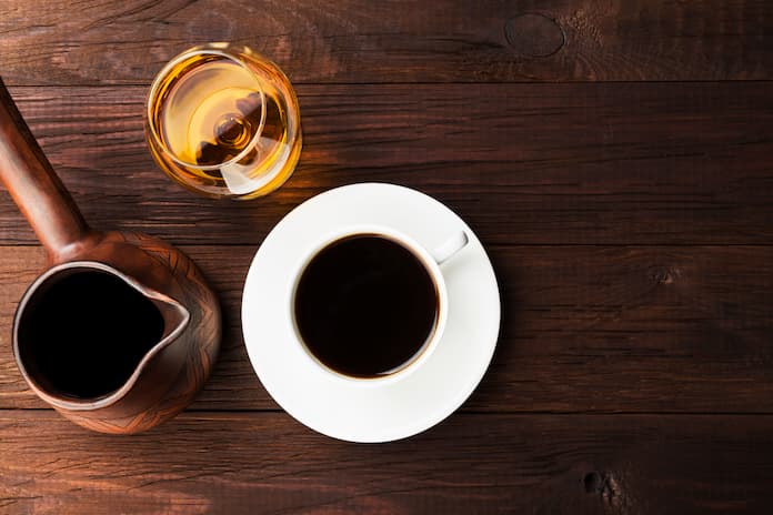 Carajillo 43 cocktail med kaffe og Licor 43